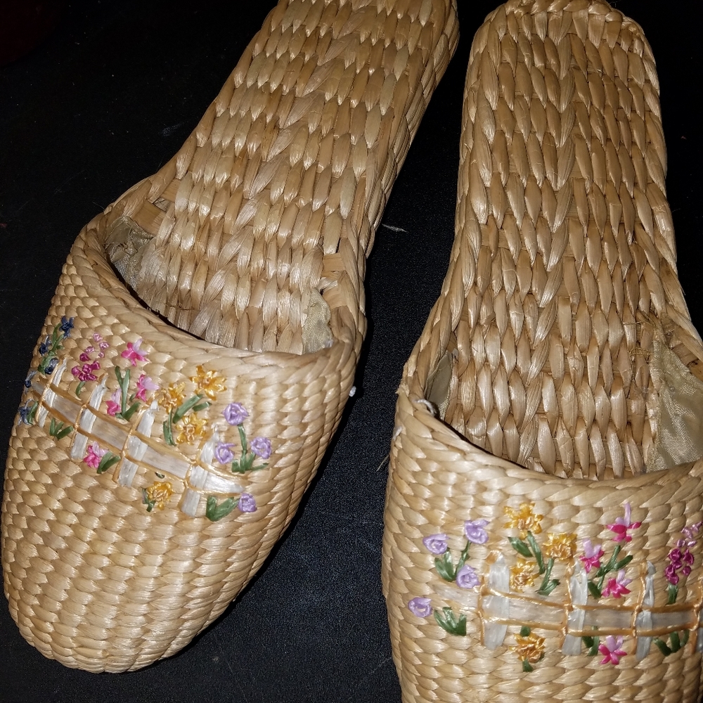 Woven embroidered slippers NWOT